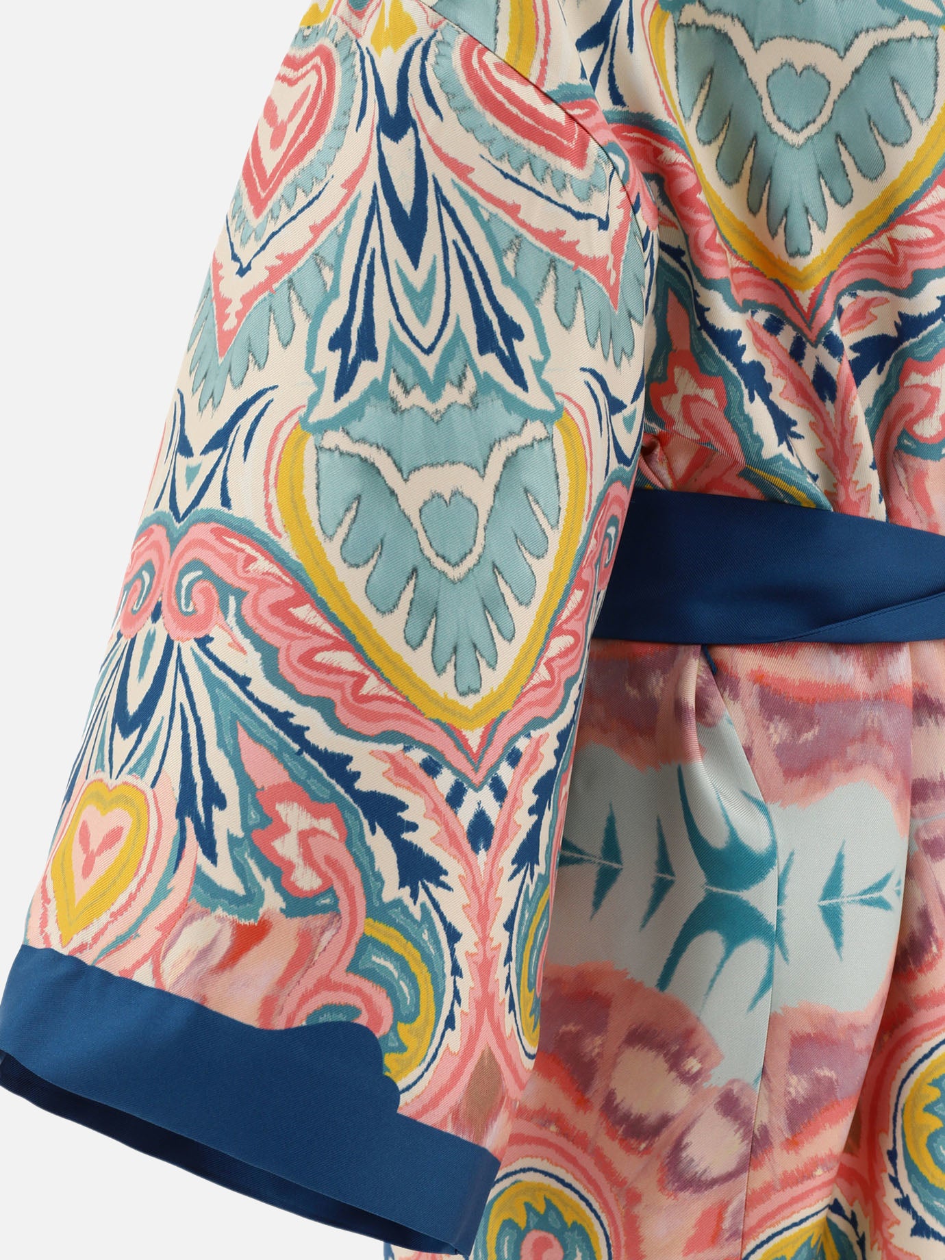 Kimono with botanical pattern