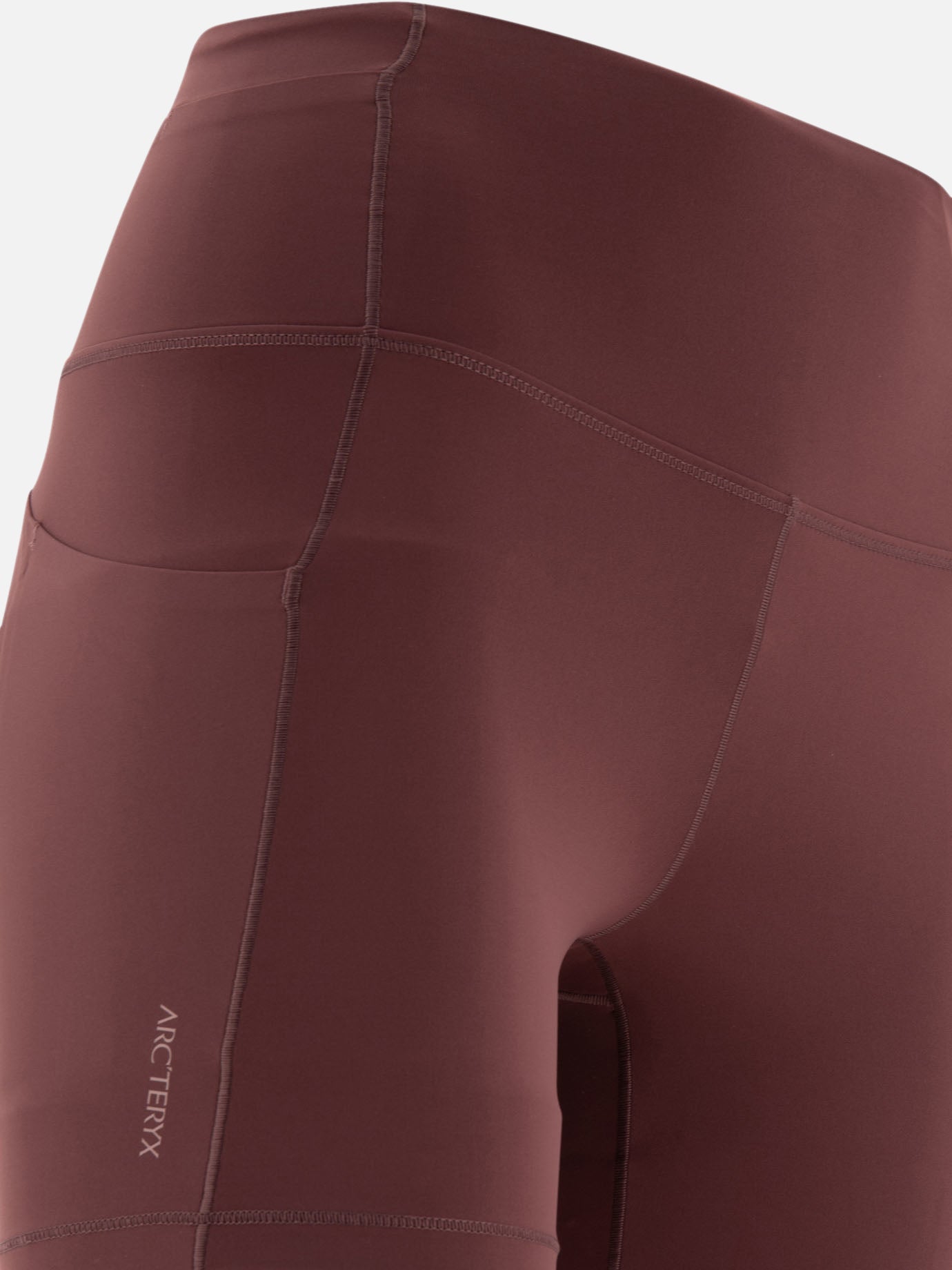 Arc'teryx "Essent High-Rise 5"" shorts Bordeaux