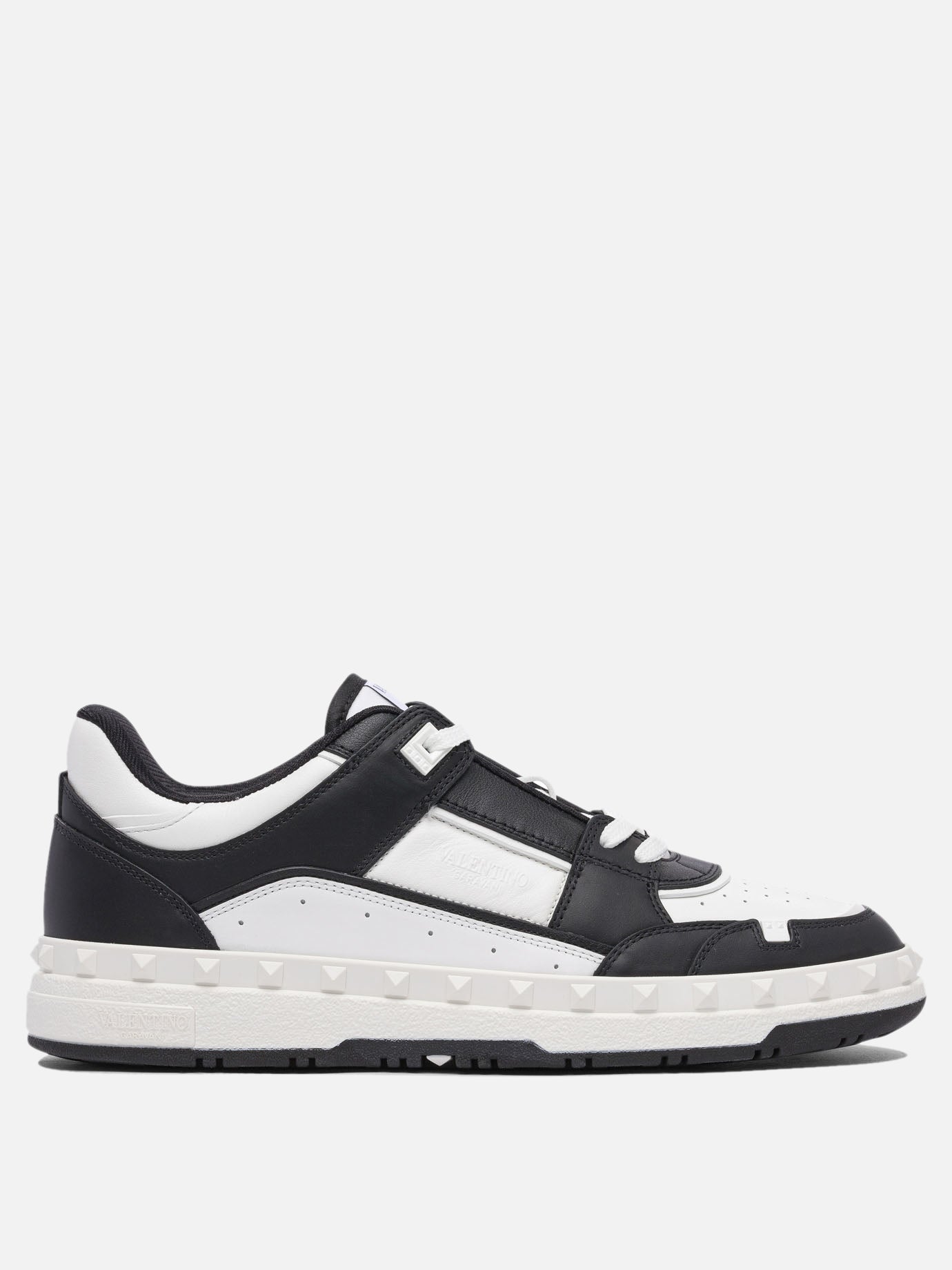 Low top sneakers 100% leather - 100% rubber  Black - Valentino Garavani Men | PDP | VIETTI Online Store | Zoom-Modal
