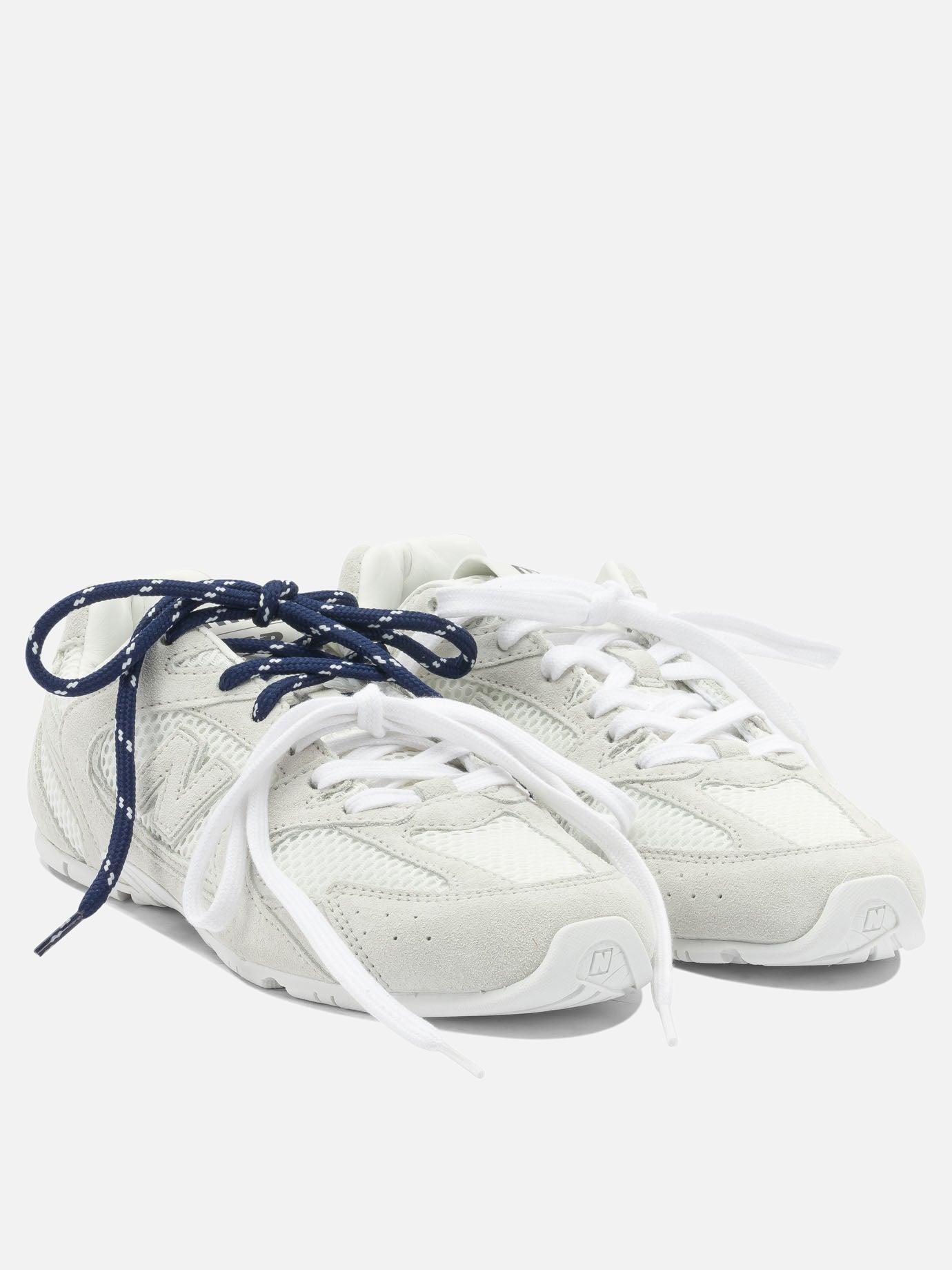 Low top sneakers 100% calf leather - 100% polyester  White - Miu Miu Women | PDP | VIETTI Online Store | Zoom-Modal_2

