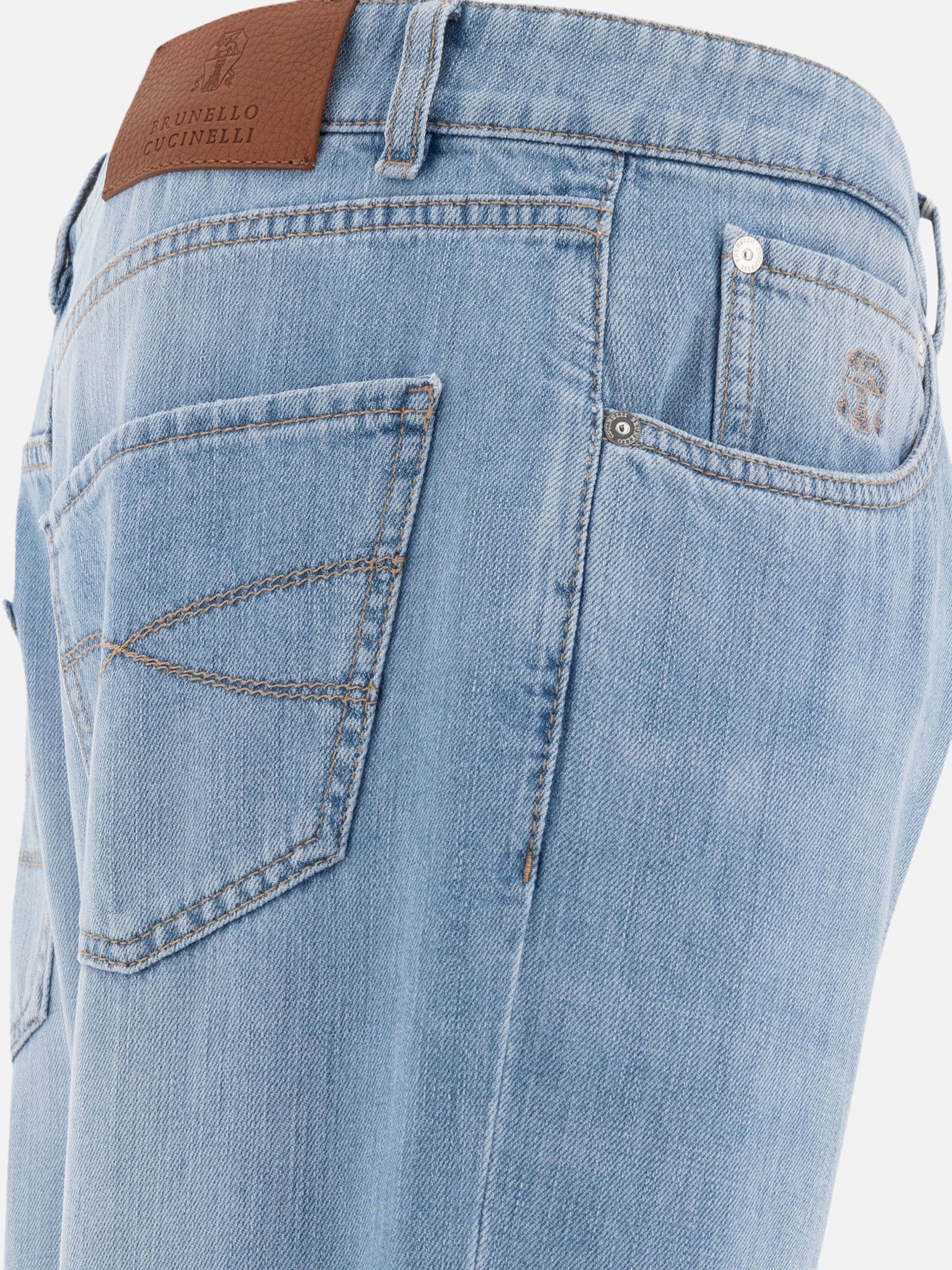 Lightweight denim leisure fit jeans