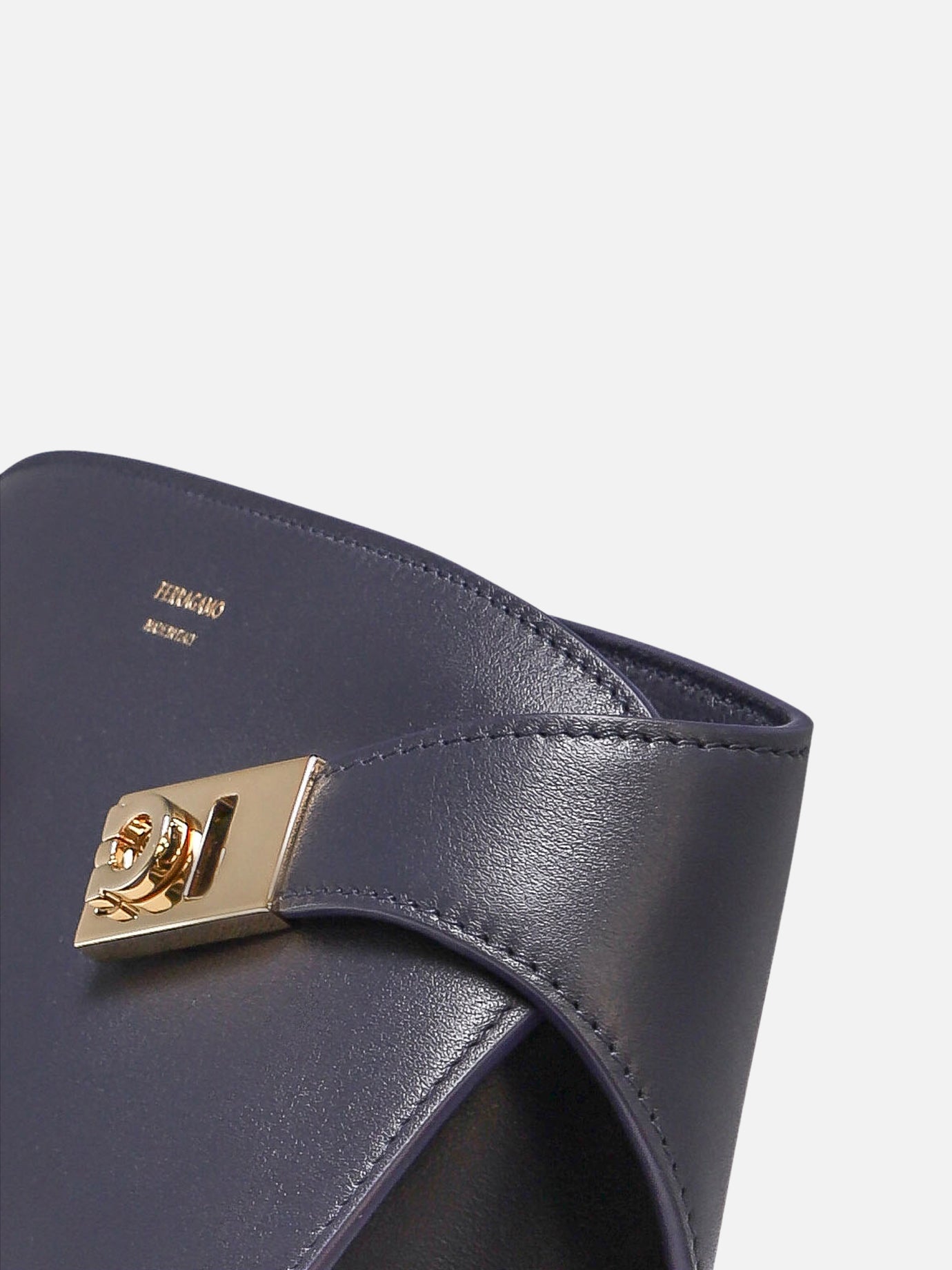 Ferragamo "Hug" crossbody bag Blue