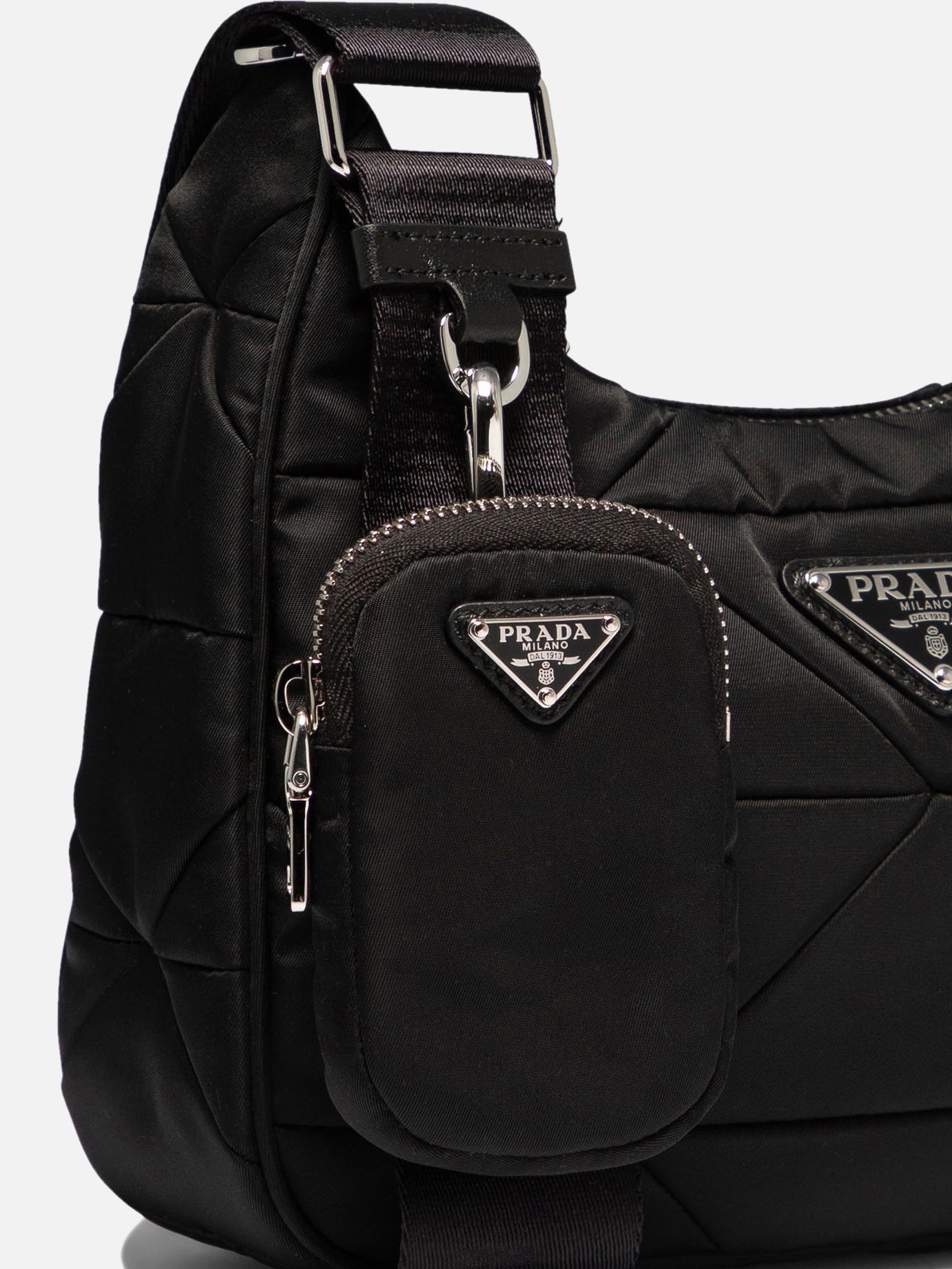 Shoulder bag in quilted Re-Nylon