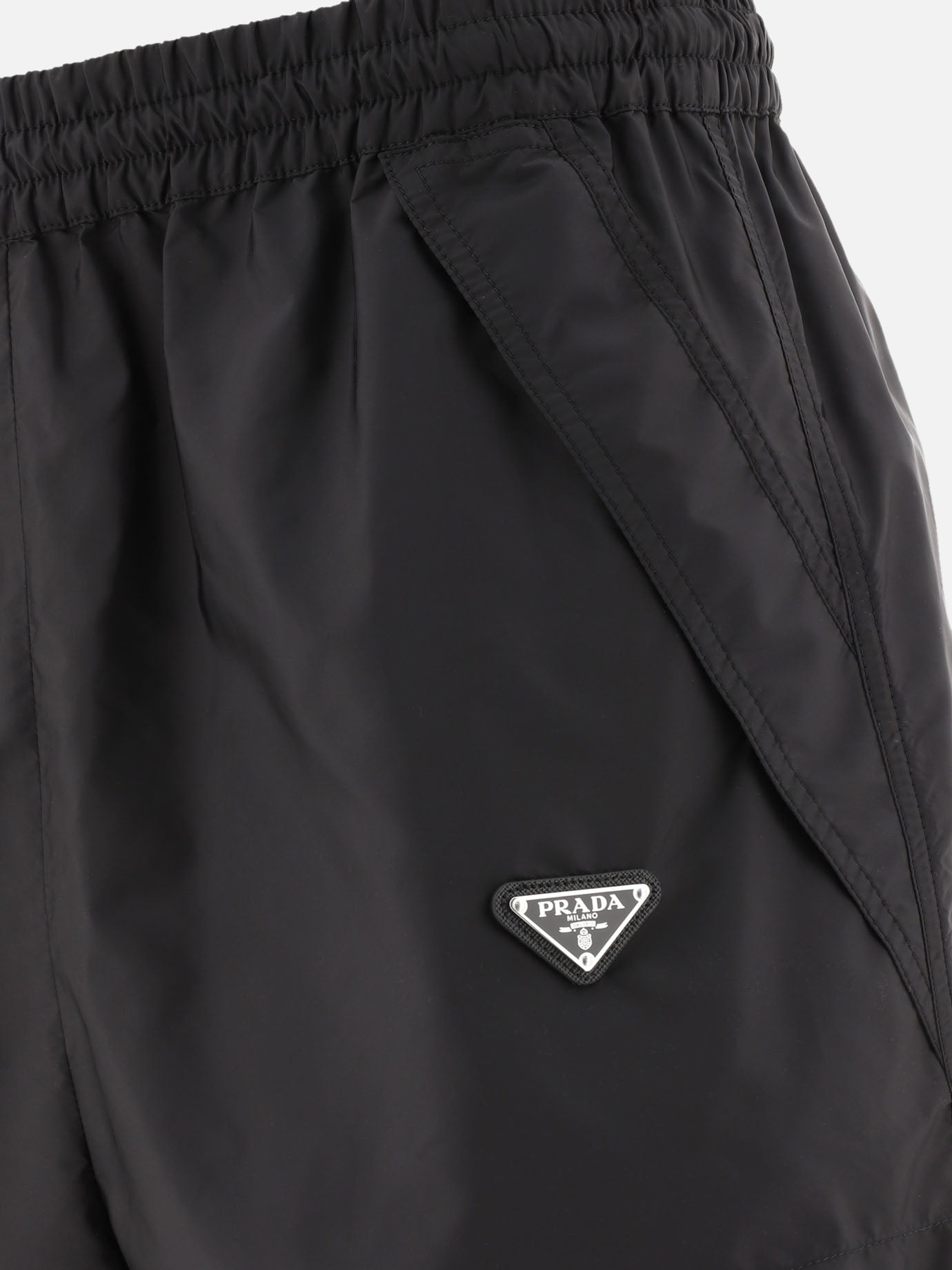 Shorts in lighweight Re-Nylon