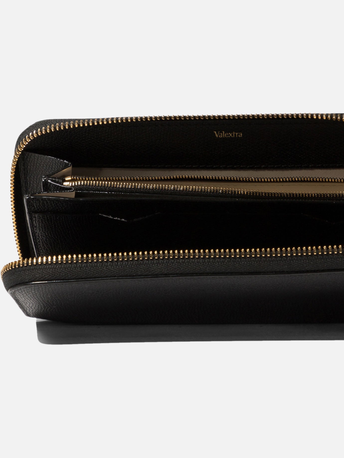 Valextra "10 CC" wallet with zip Black