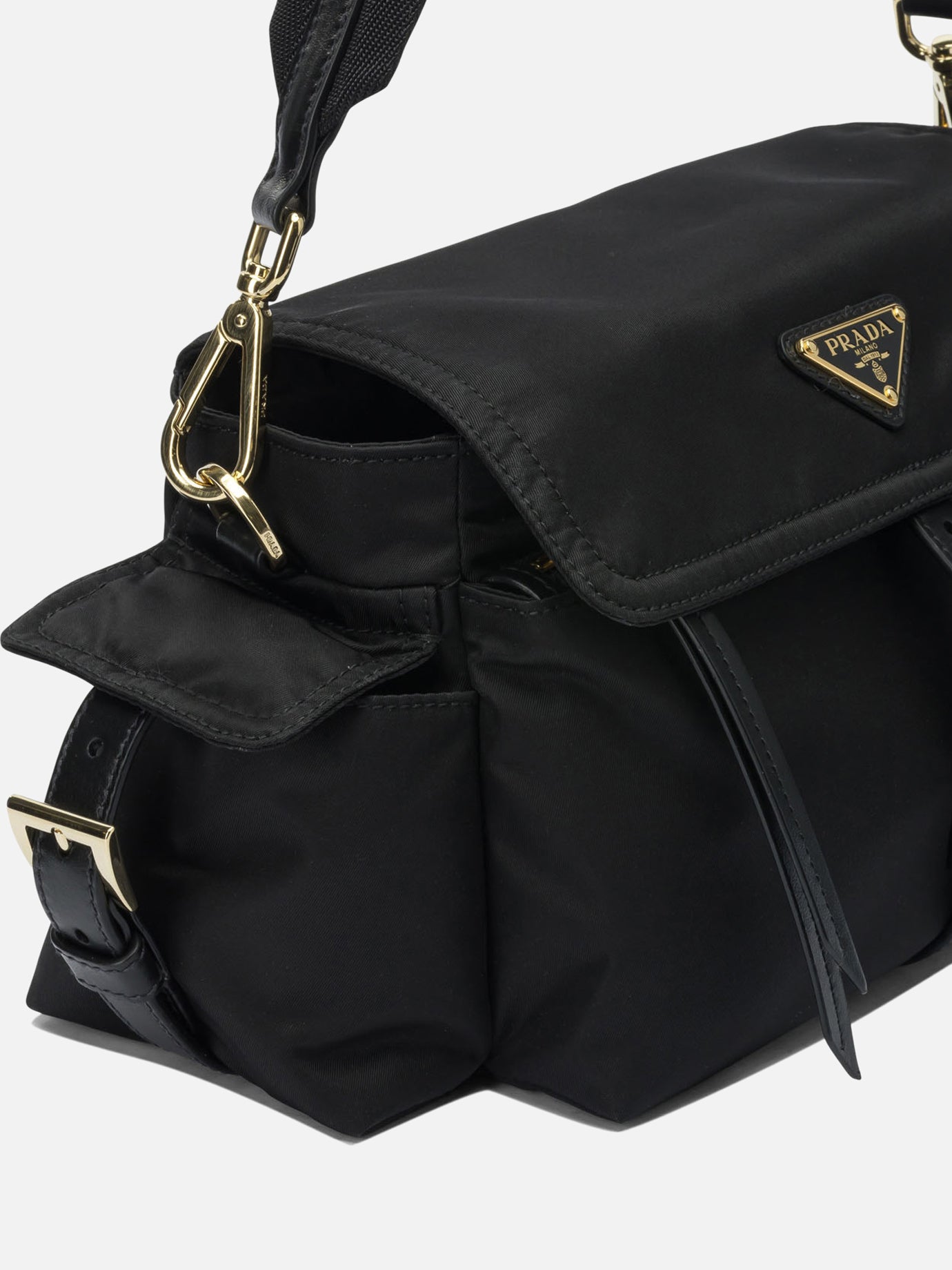 Medium bags 100% recycled polyamide  Black - Prada Women | PDP | VIETTI Online Store | thumbnail_4